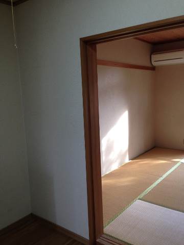 　室内