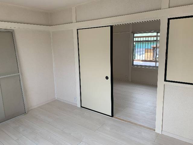 　室内